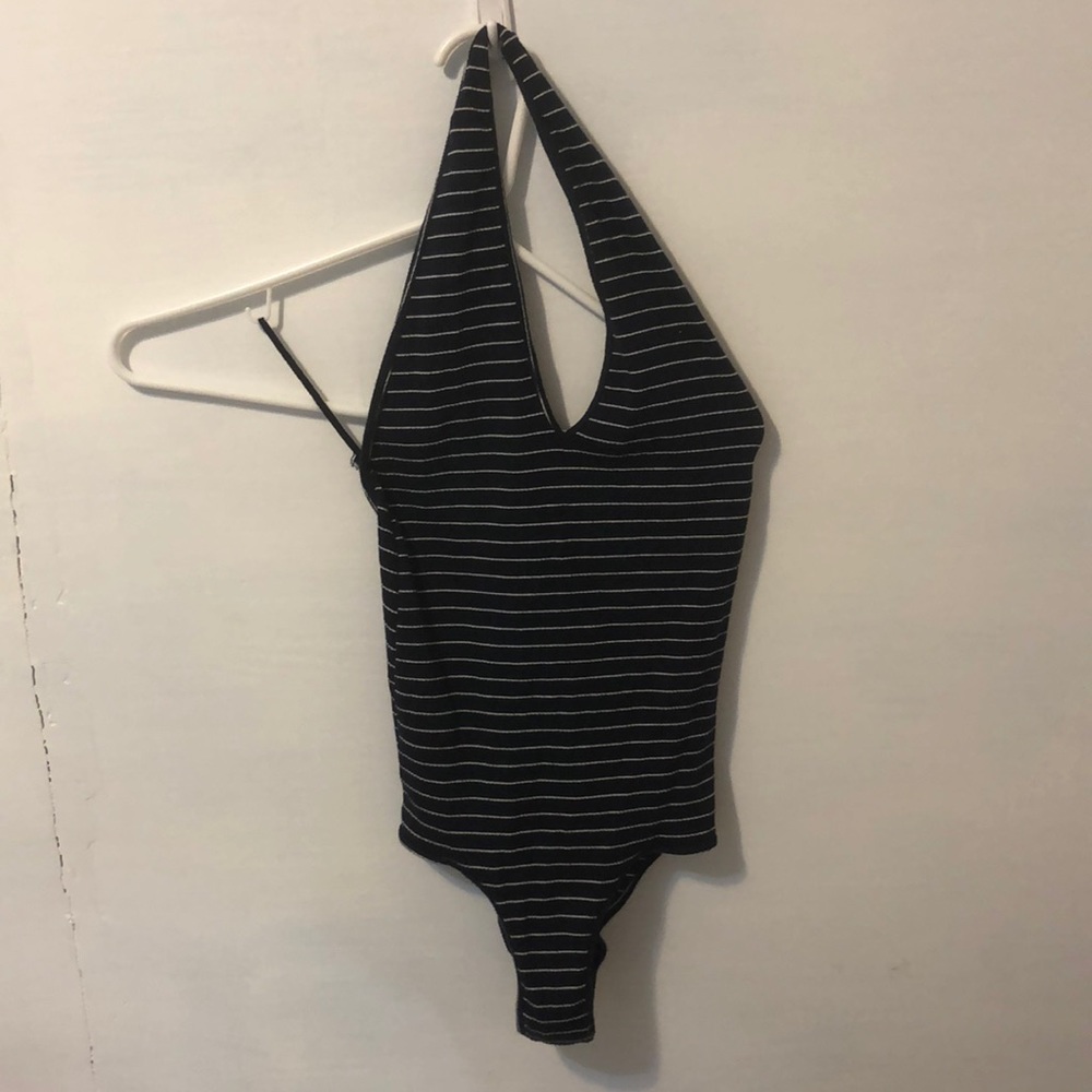 Backless body suit